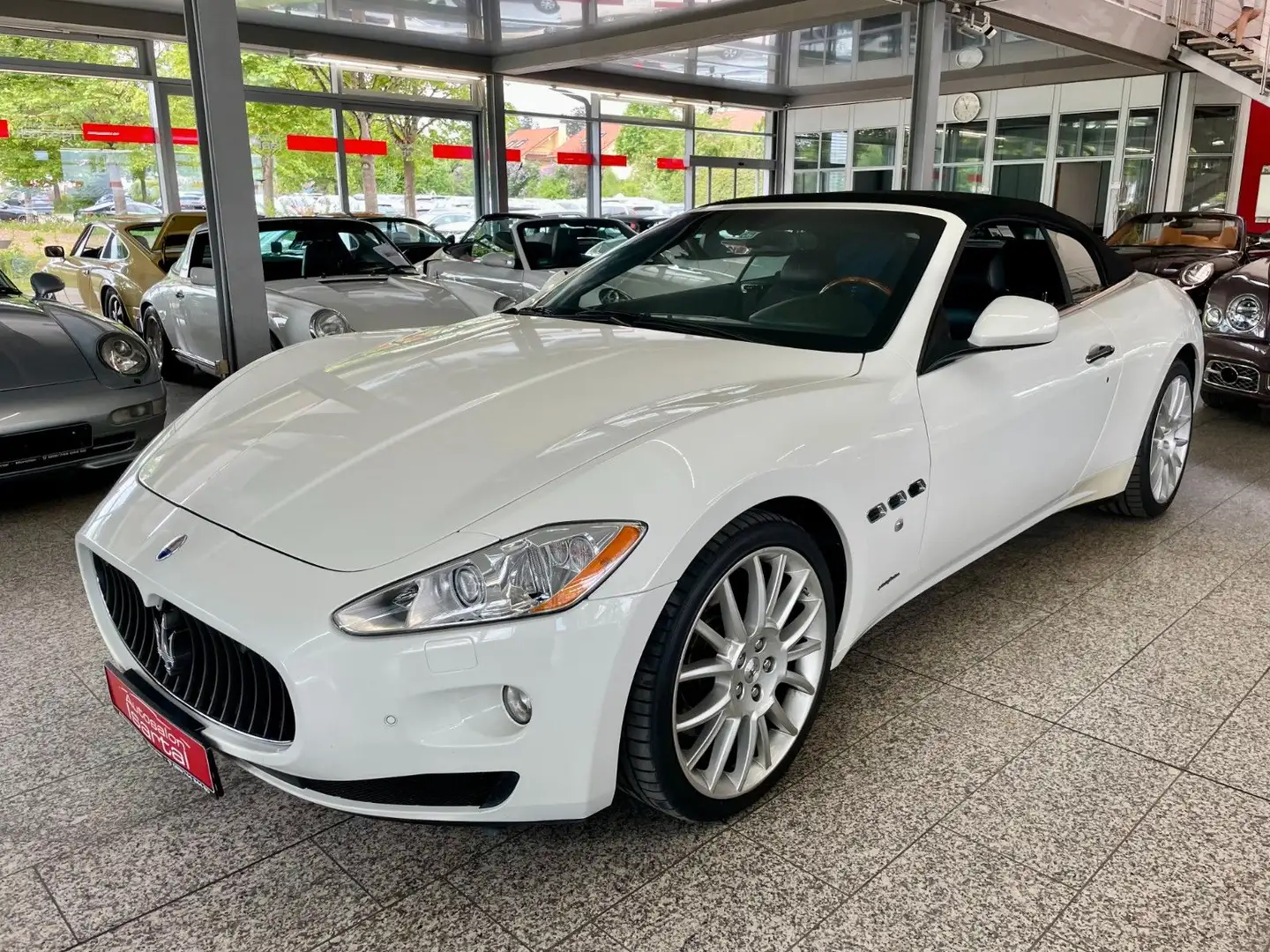 Maserati GranCabrio 4.7 - dt. Auto- 2.Hd. Weiß - 1