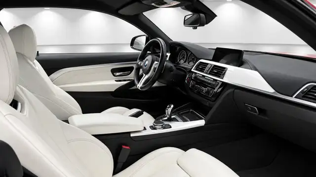 BMW M4 view 2
