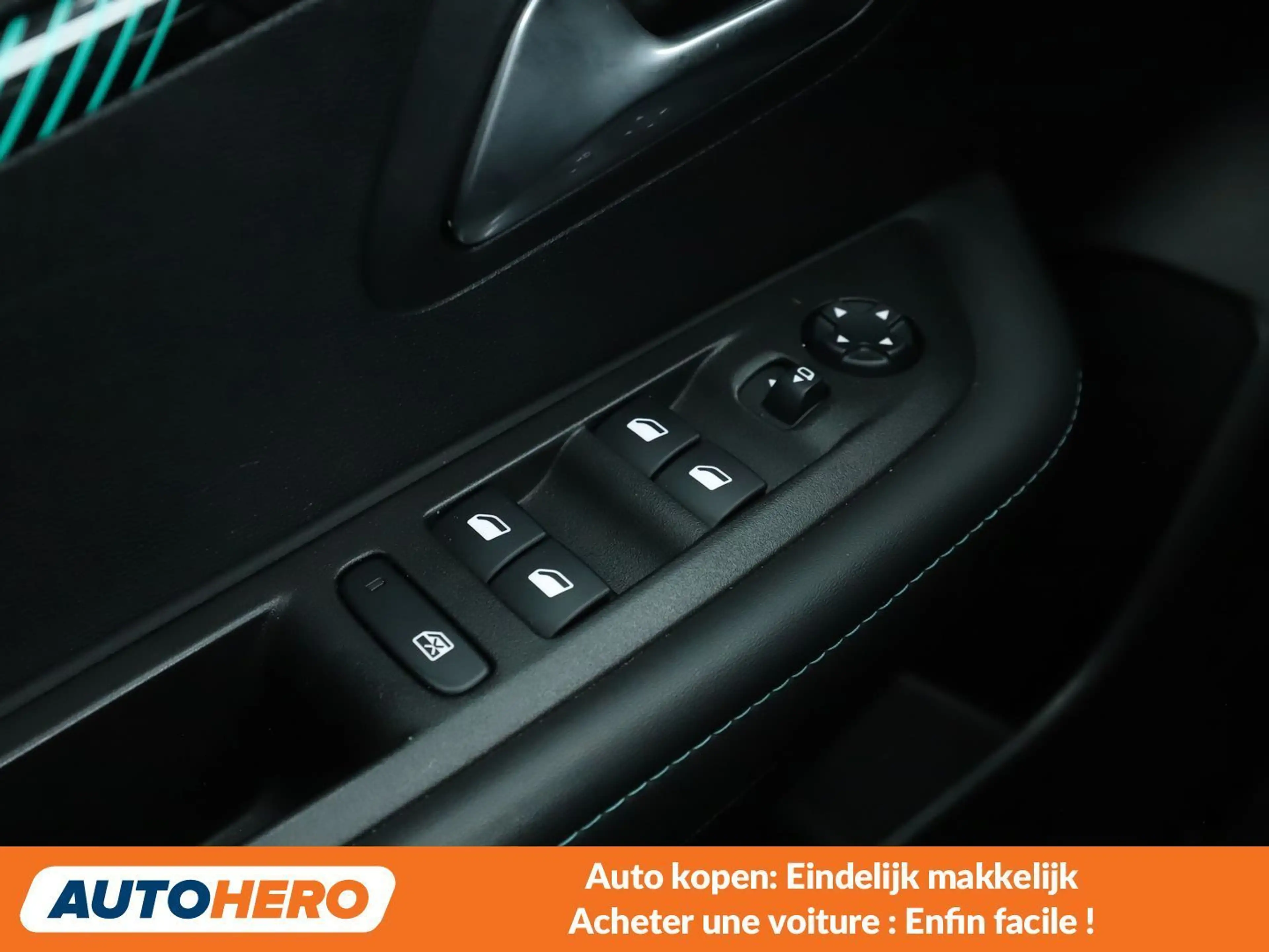 Peugeot 208 1.2 PureTech Allure — photo 15