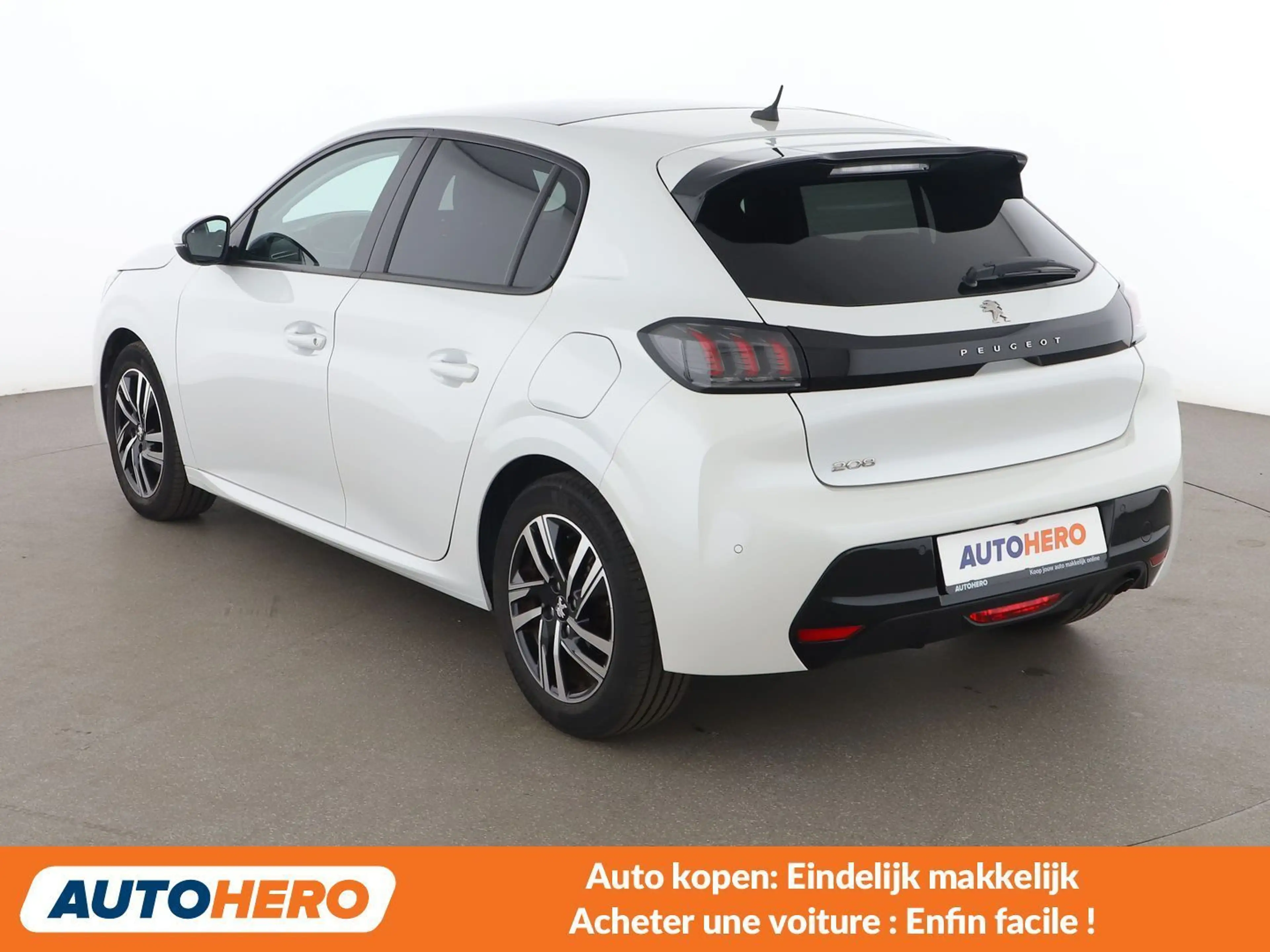 Peugeot 208 1.2 PureTech Allure — photo 4