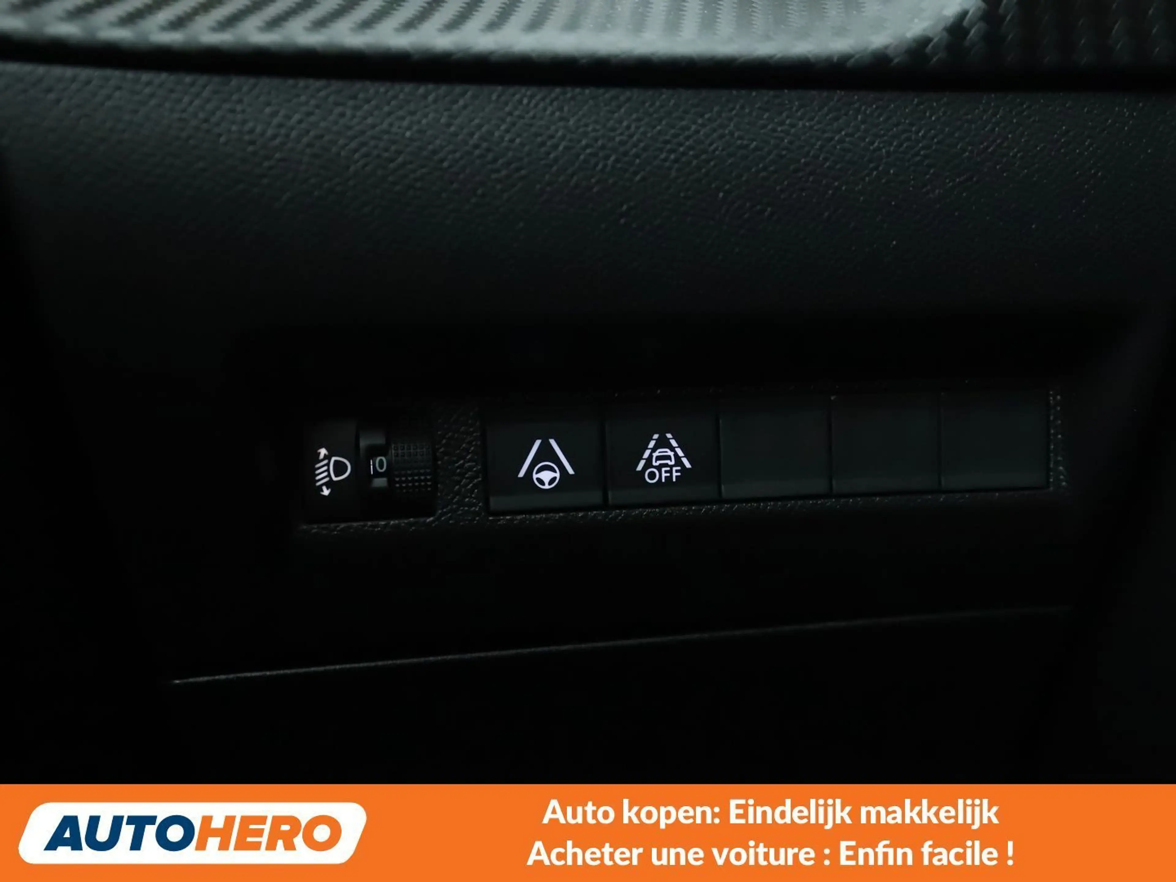 Peugeot 208 1.2 PureTech Allure — photo 14
