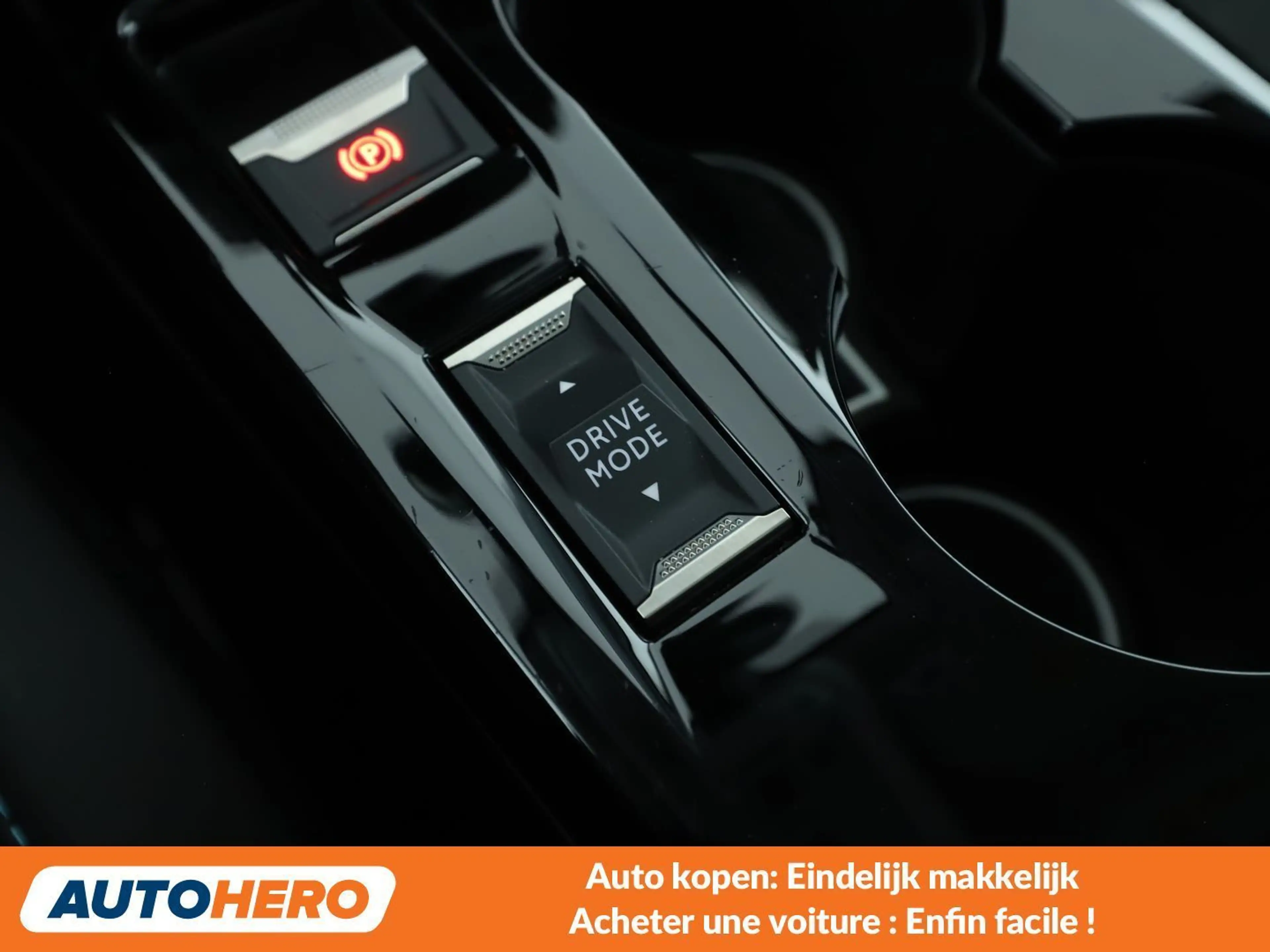 Peugeot 208 1.2 PureTech Allure — photo 12