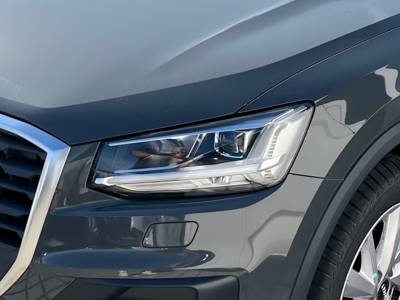 Audi Q2 35 TFSI KomfortPaket LED — photo 3