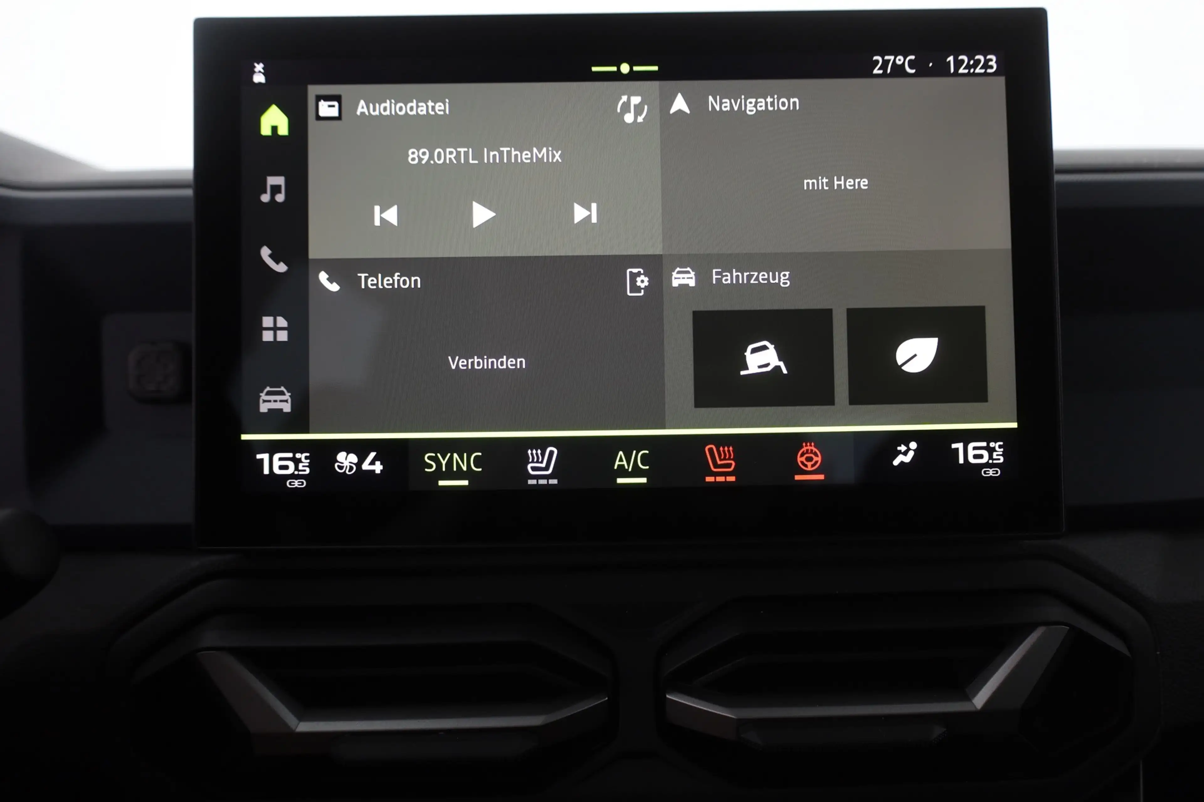 Dacia Bigster Expression 140 mHev LED Navi Kamera — photo 11