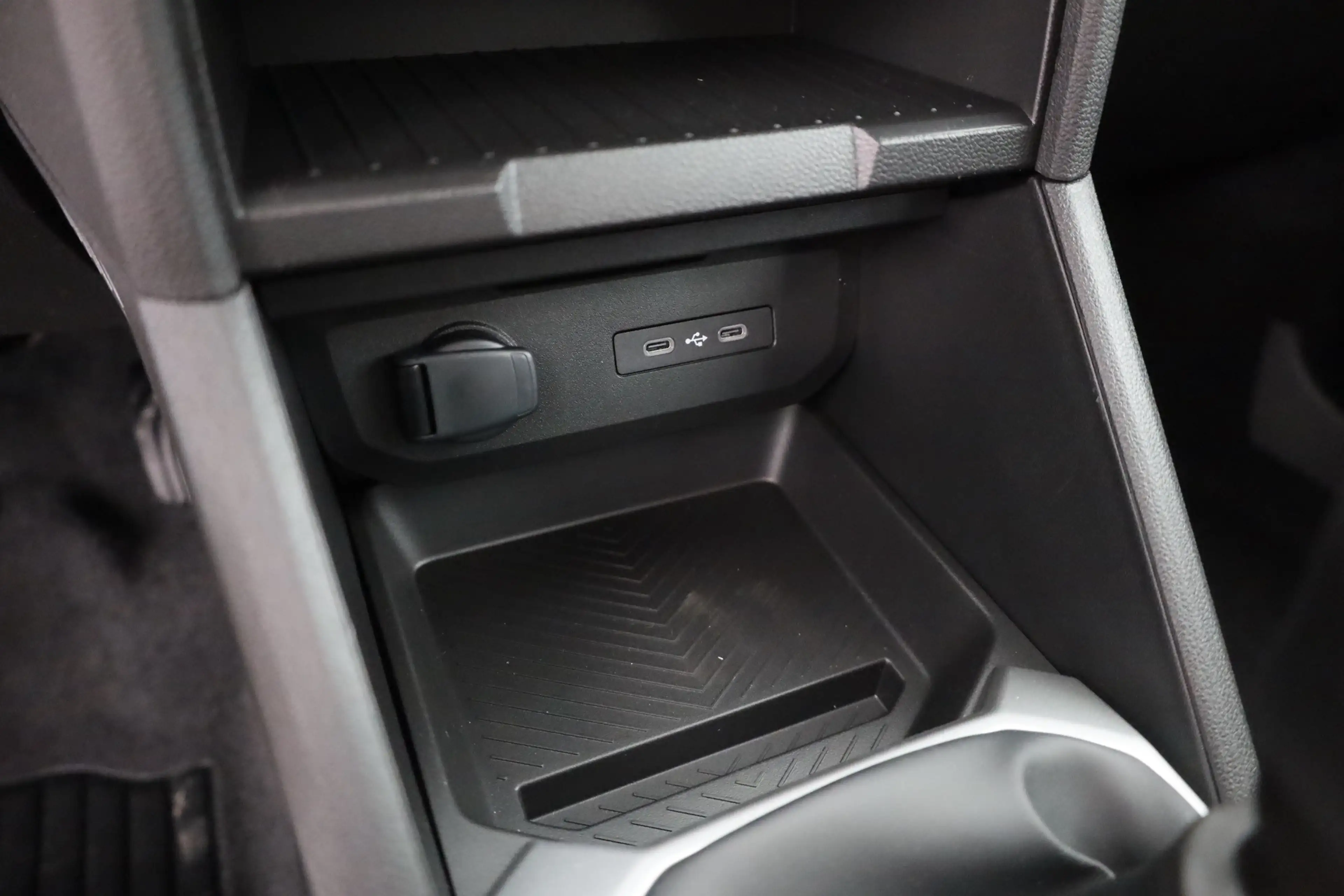 Dacia Bigster Expression 140 mHev LED Navi Kamera — photo 13