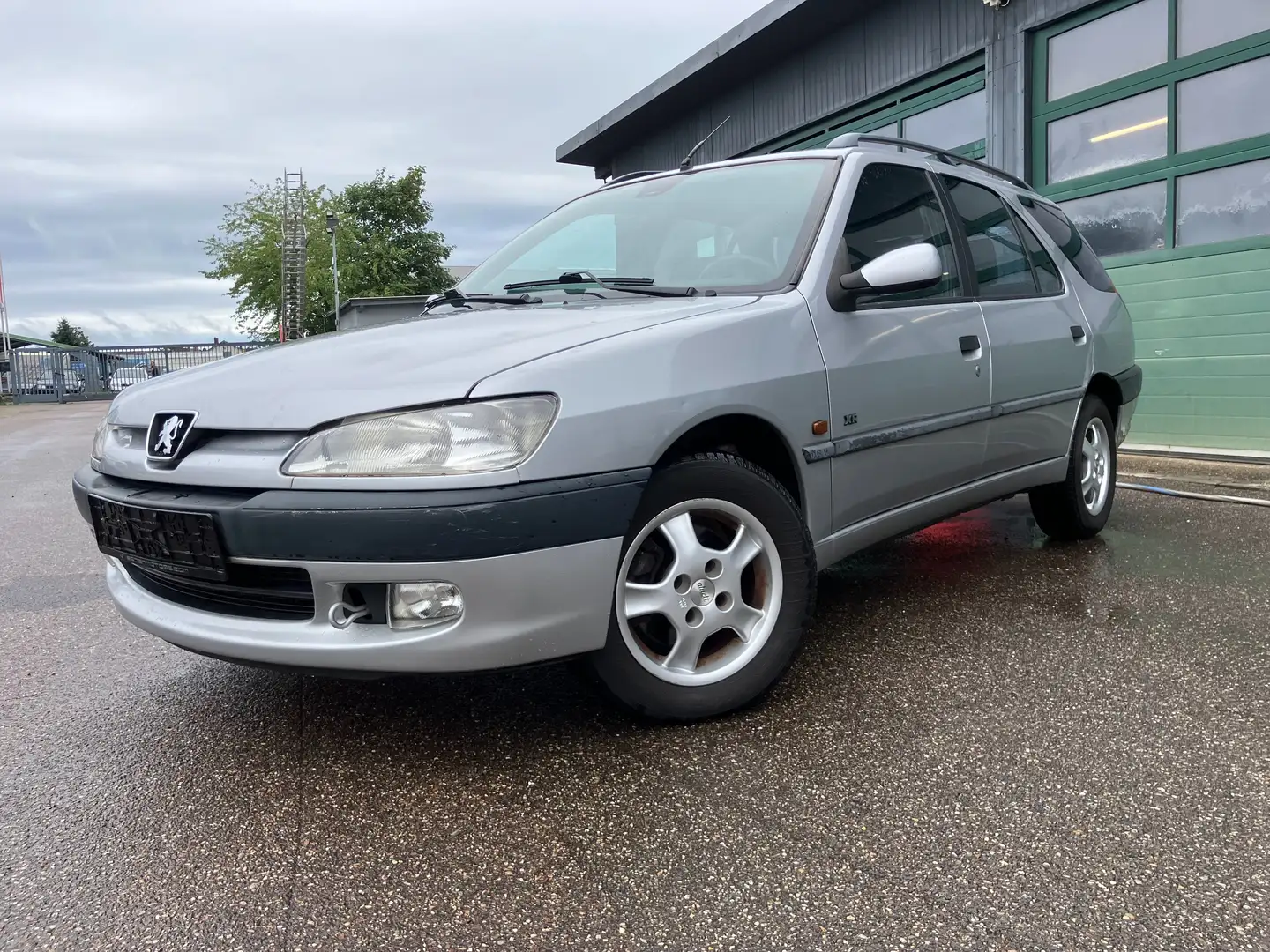 Peugeot 306 1.8 Break XR Automatik Klima SD Zahnriemen Neu Silber - 1