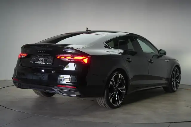 Audi A5 view 6