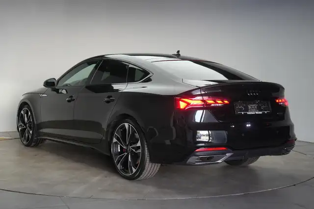 Audi A5 view 4