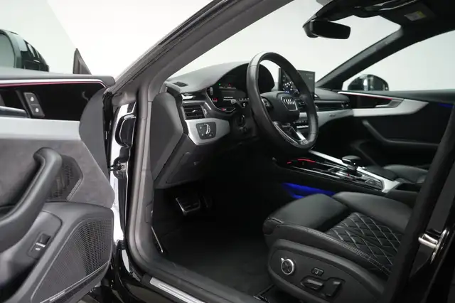 Audi A5 view 12