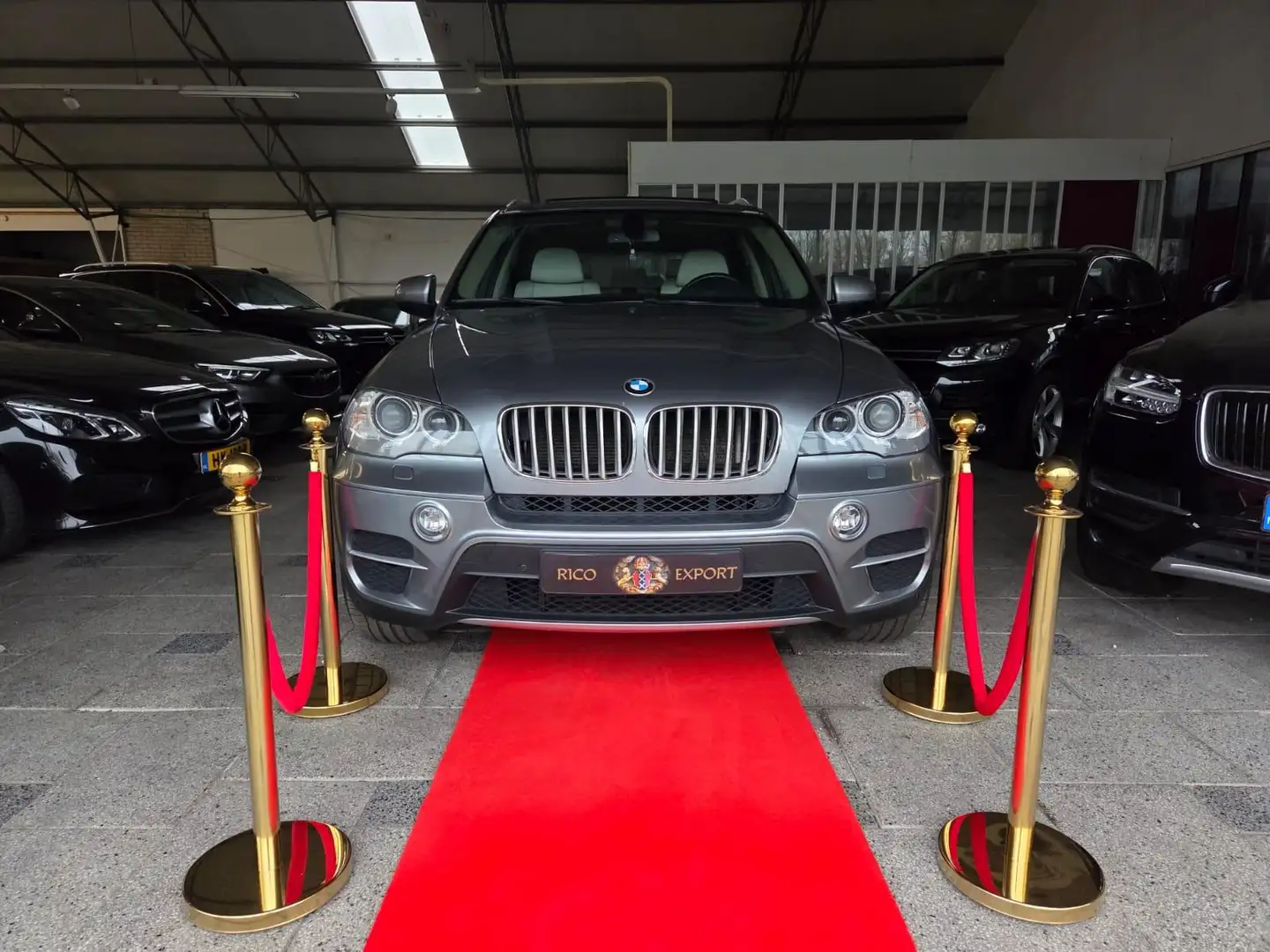 BMW X5 3.5I AUT X-DRIVE FACELIFT 306PK PANO FULL! 2012 Grau - 1