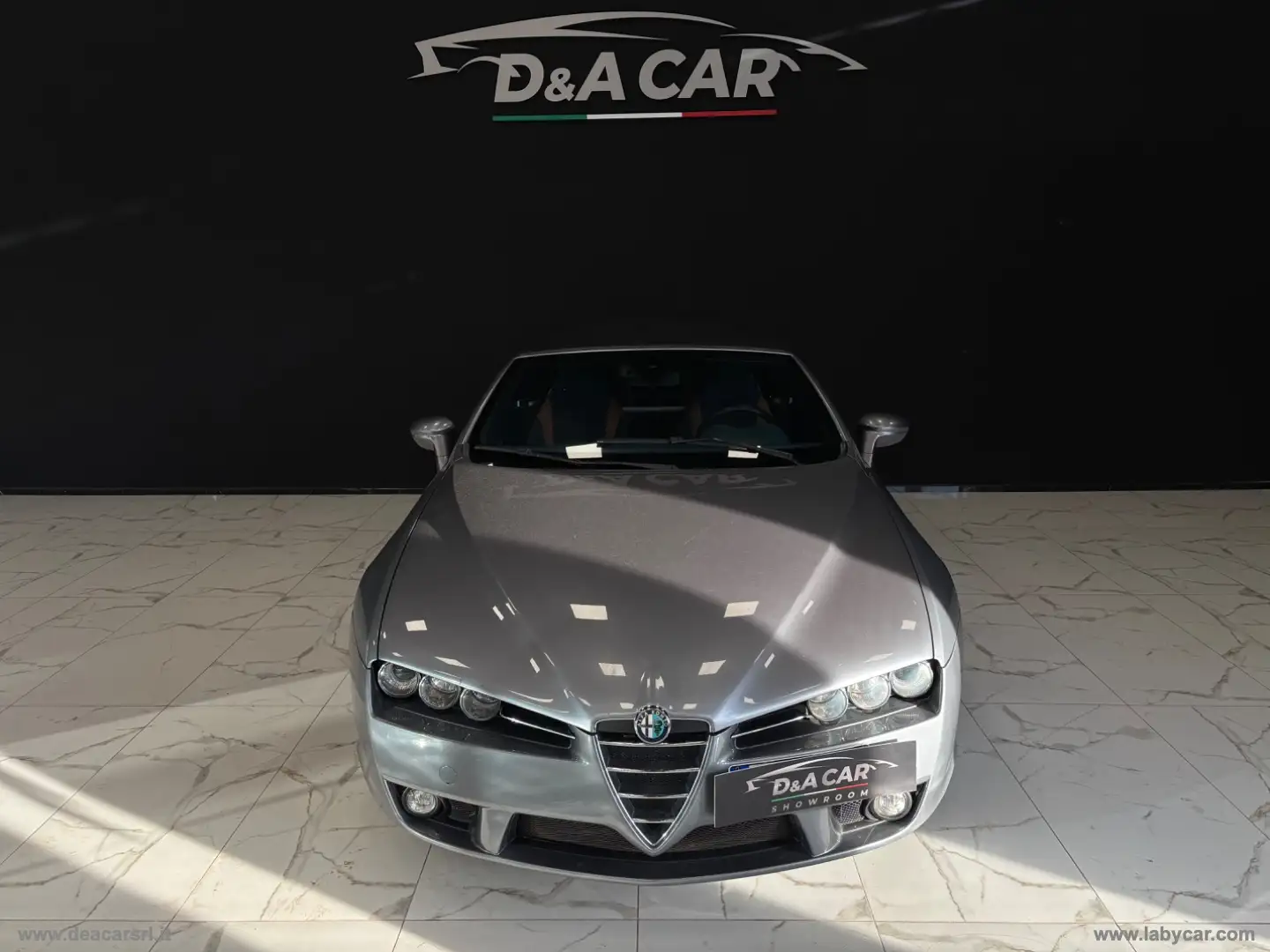Alfa Romeo Spider 2.4 JTDm Grigio - 2
