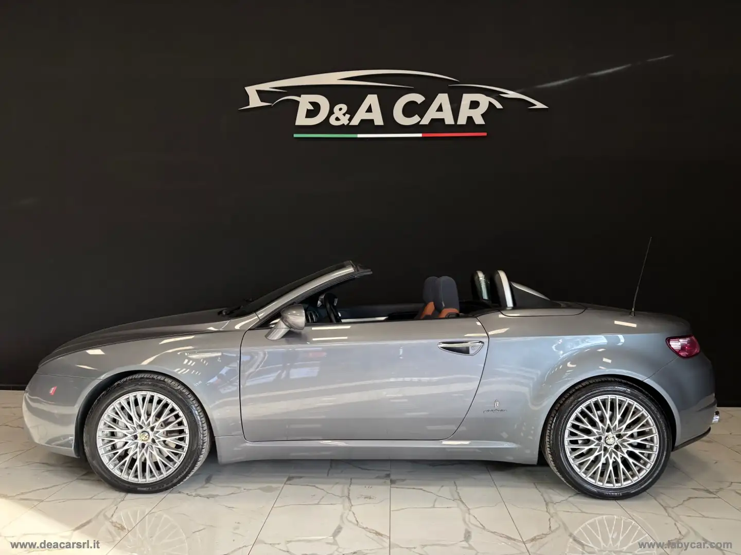 Alfa Romeo Spider 2.4 JTDm Grigio - 1