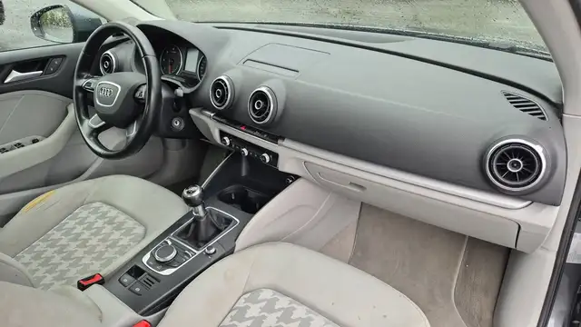 Audi A3 view 10