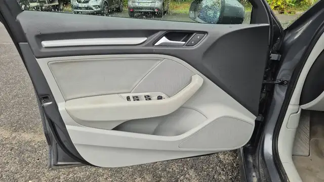 Audi A3 view 7