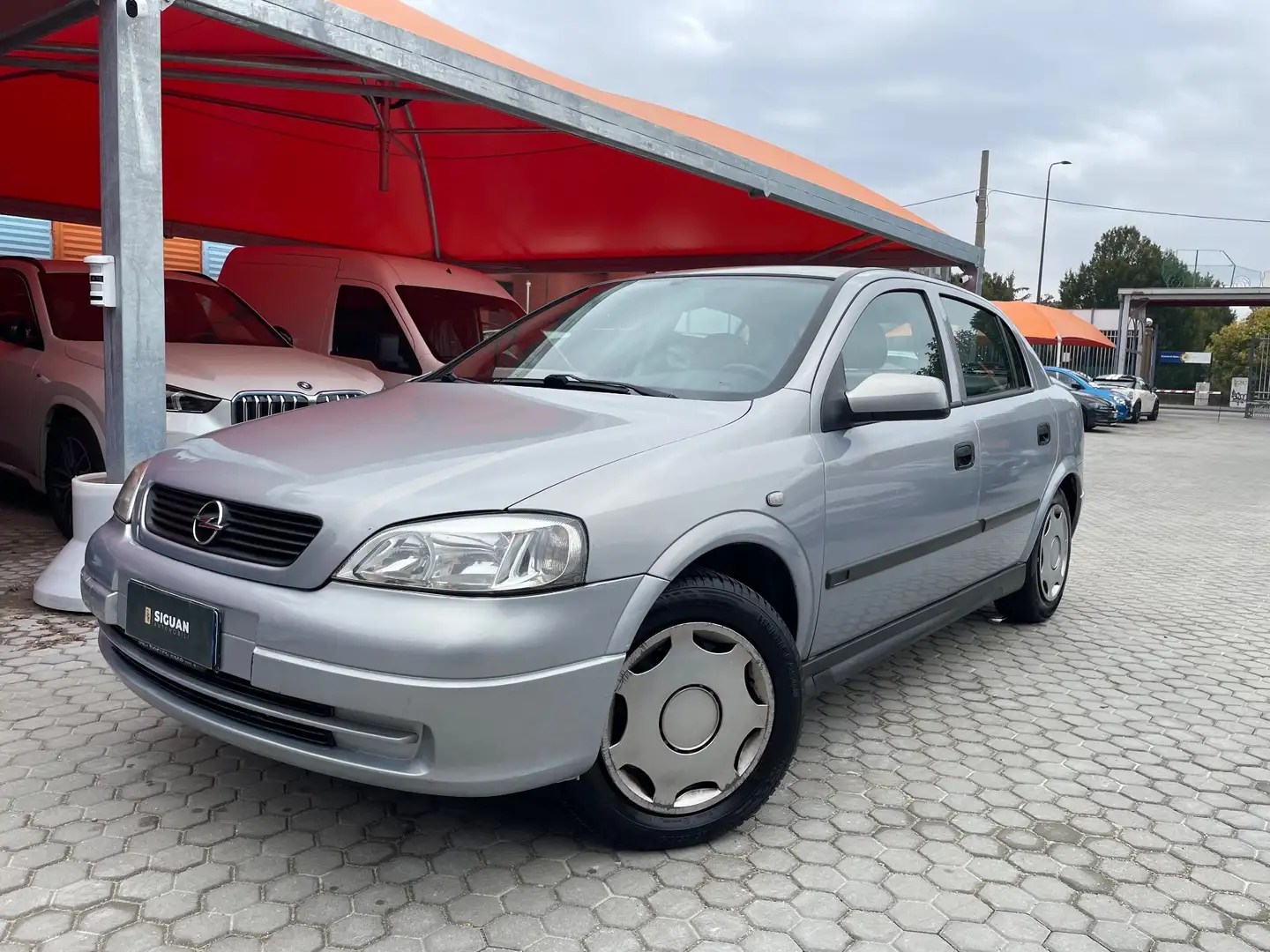 Opel Astra ADATTA A NEOPATENTATI 1.6i 16V cat 5 porte Club Srebrny - 1