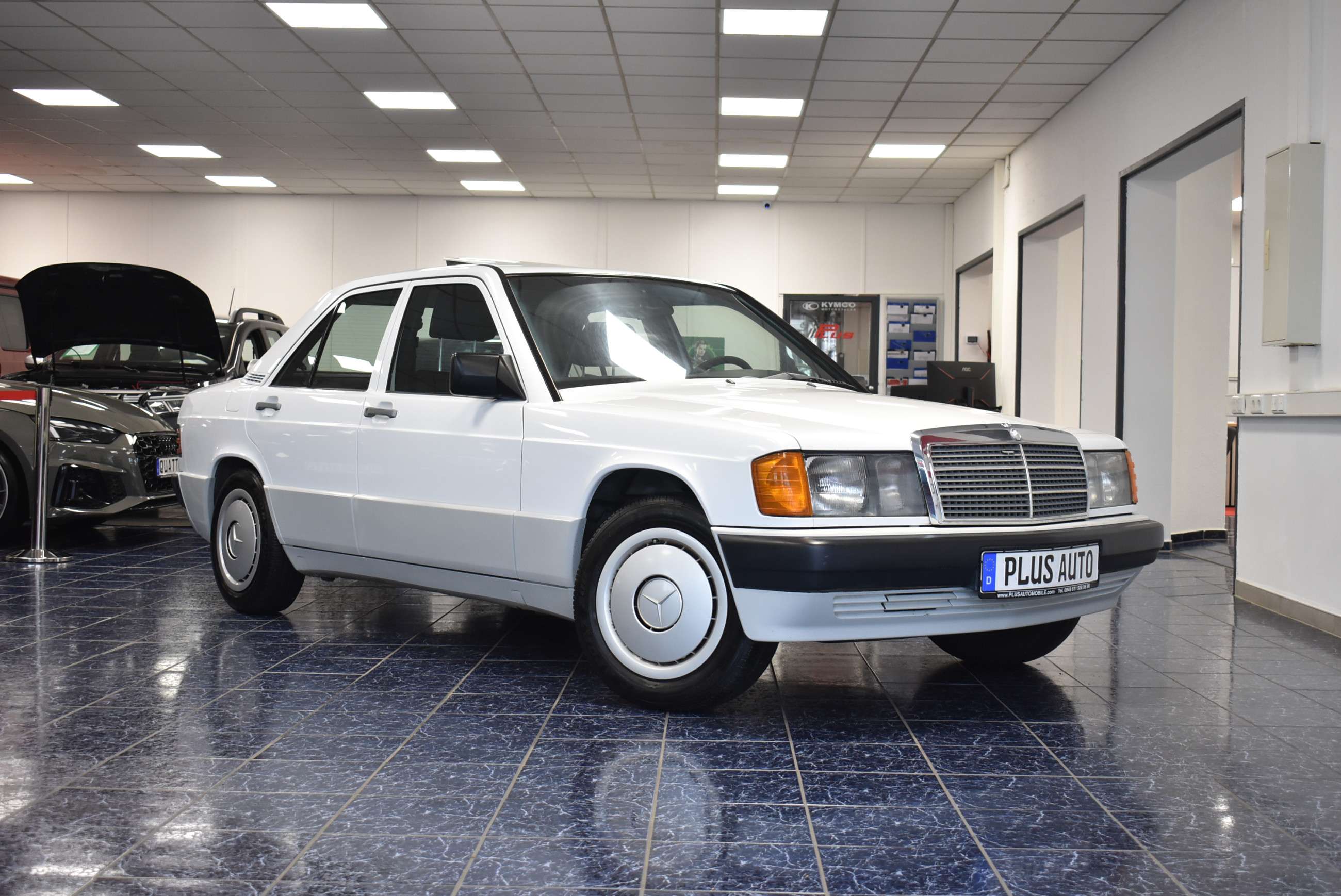 Second hand Mercedes Benz 190 2.0