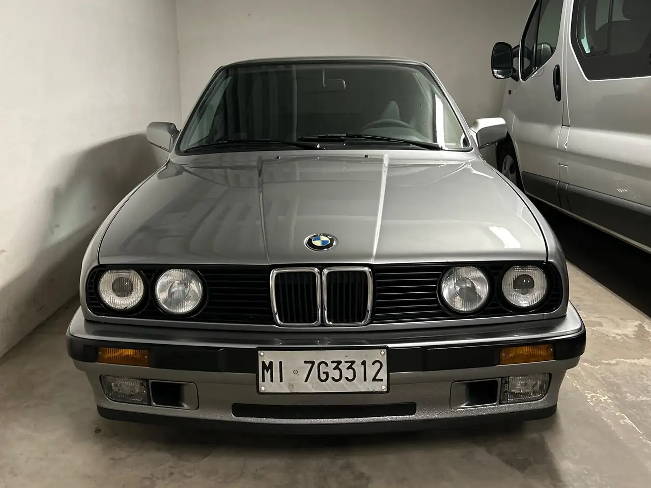BMW 318i, foto 3
