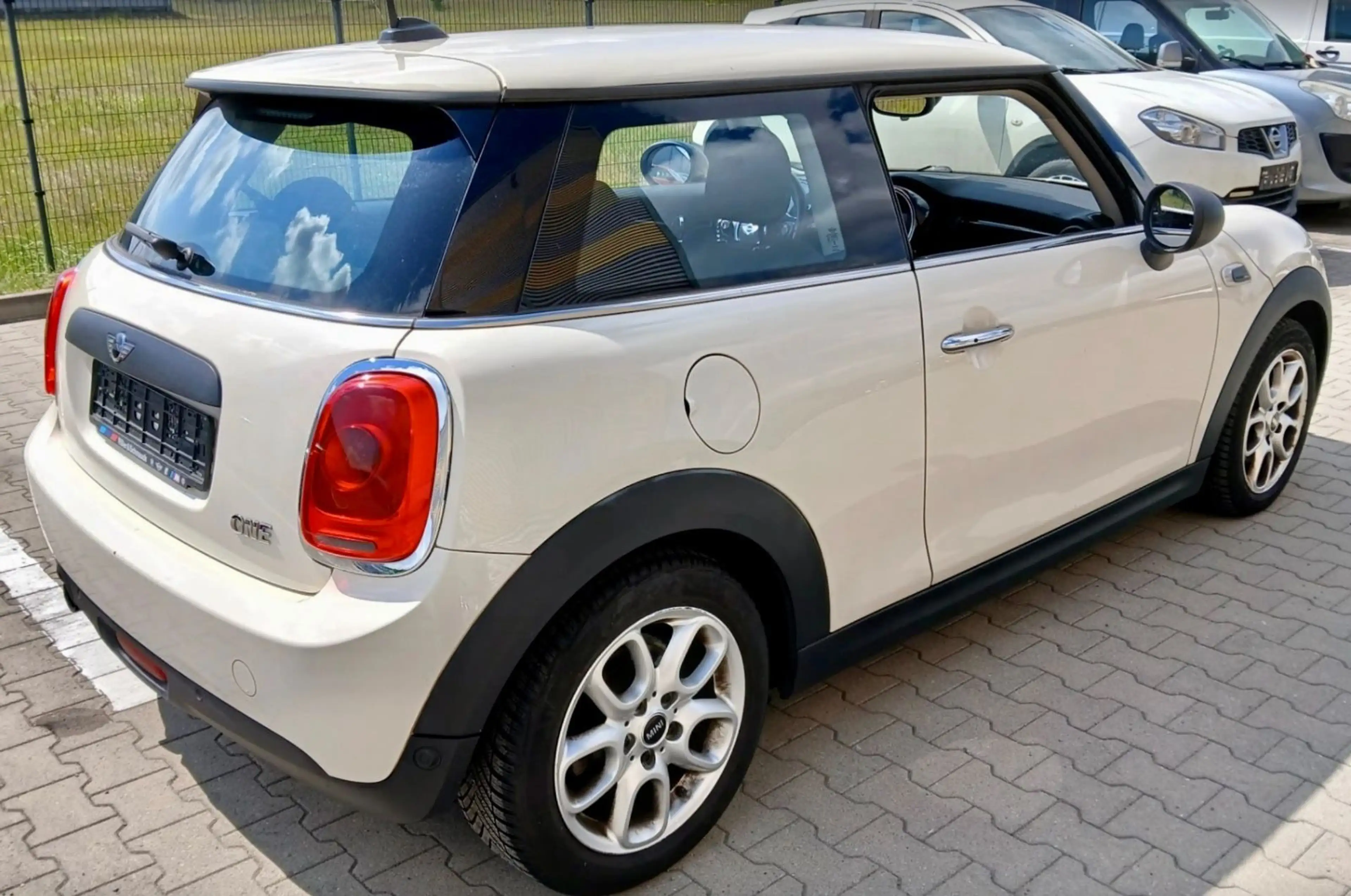 MINI One *AUTOMATIK+NAVI+PDC* — photo 2