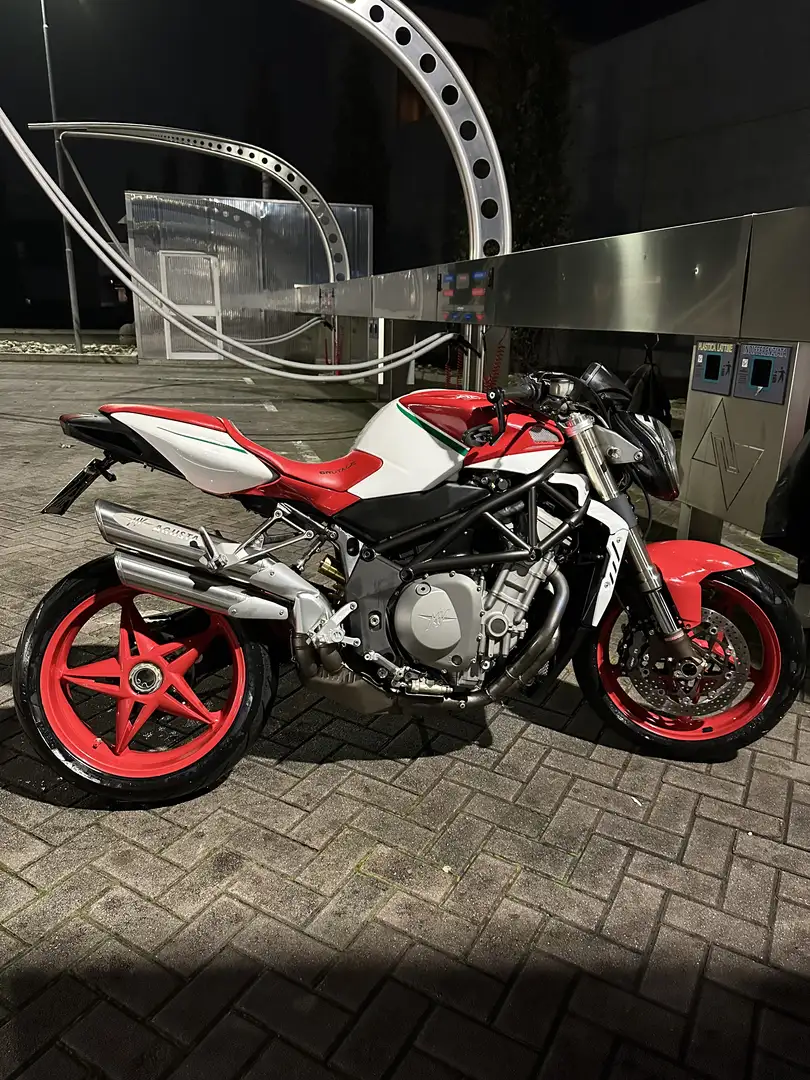 MV Agusta Brutale 910 S Roşu - 2