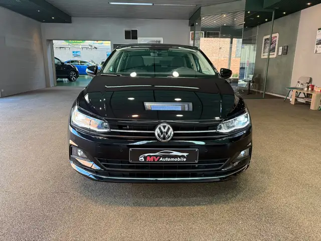 Volkswagen Polo view 2