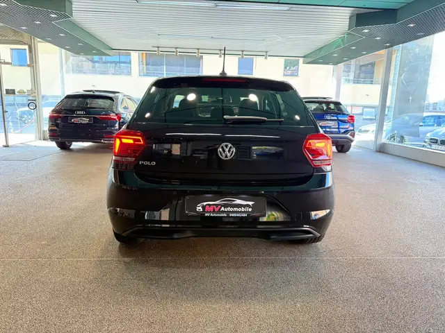 Volkswagen Polo view 5