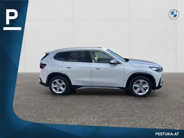 BMW X1 view 3