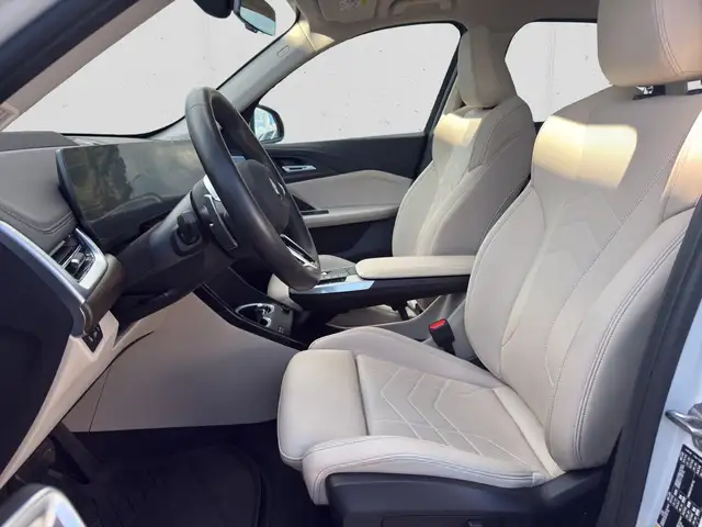 BMW X1 view 8