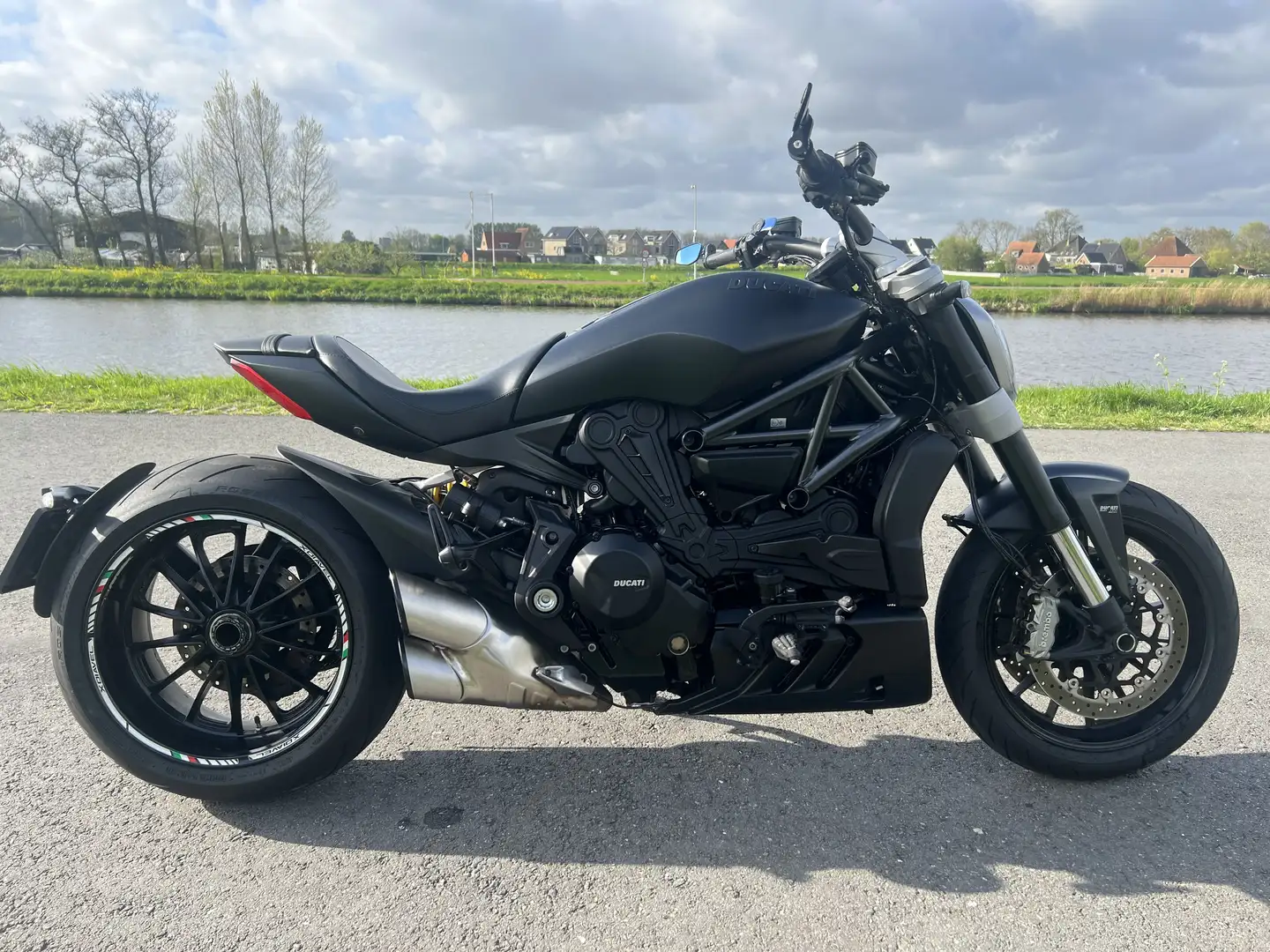 Ducati XDiavel matt black - 2