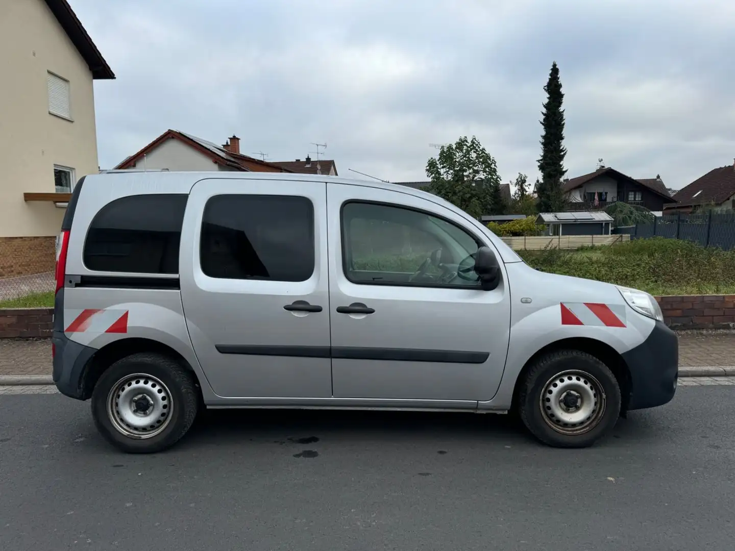 Renault Kangoo 1Hand 90PS+Ladesystem NAVI+PDC+Fenster Grau - 1