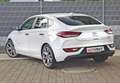 Hyundai i30 1.4 T-GDI DCT Fastback Premium Blanc - thumbnail 2