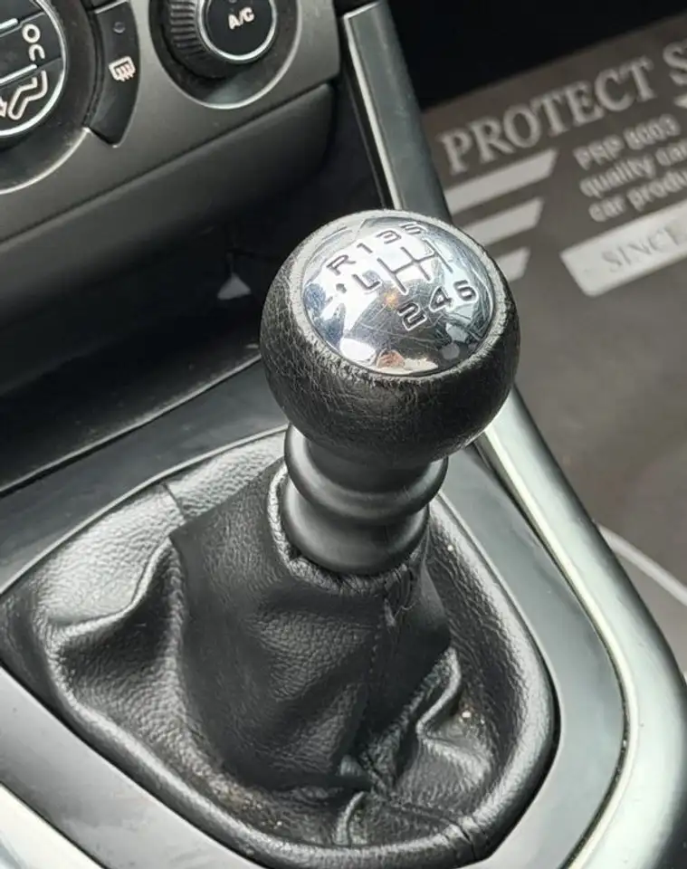 Peugeot 308 308 — photo 12