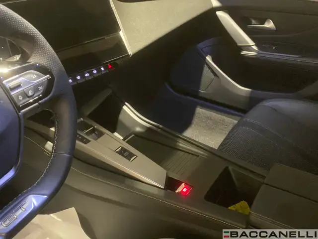 Peugeot 408 view 15