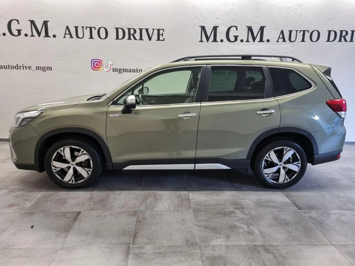 Subaru Forester 2.0 e-Boxer MHEV CVT Lineartronic Style Verde - 2