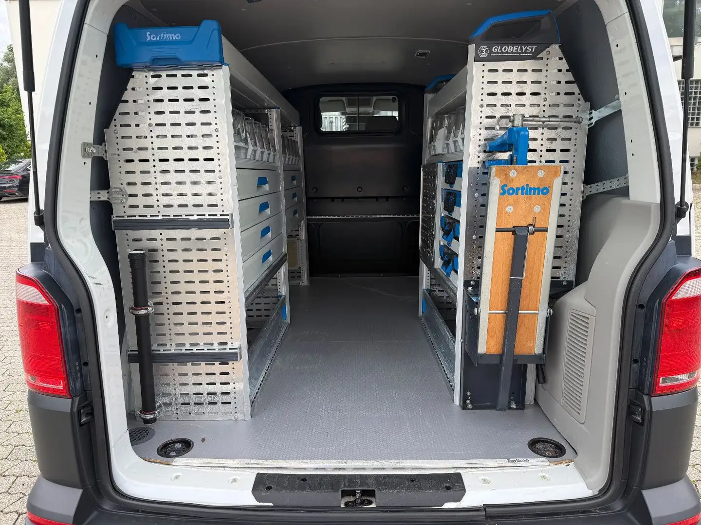 Volkswagen T6 Transporter 2.0 Tsi Klima AHK SORTIMO Einbau Weiß - 1
