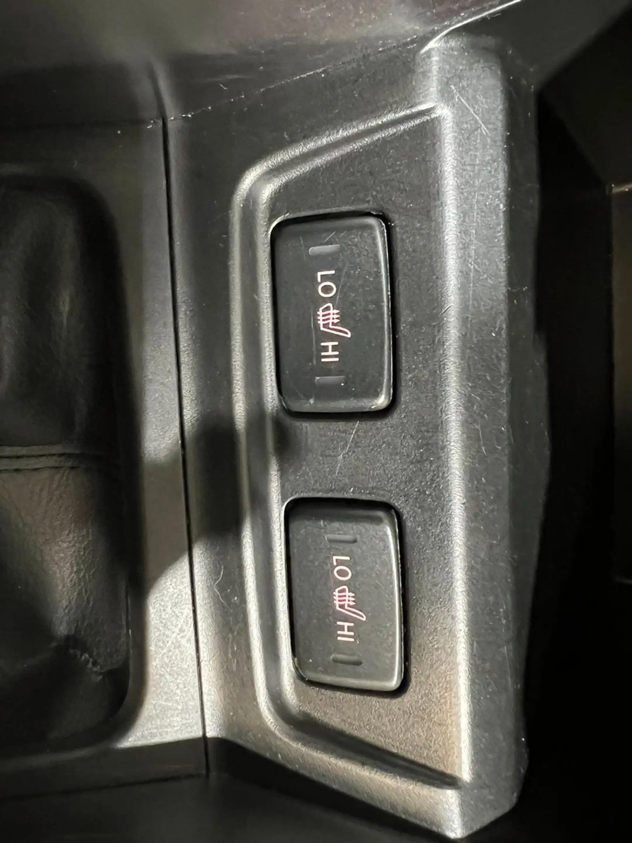 Suzuki Vitara Comfort + / Pano. / LED / Allgrip — photo 15
