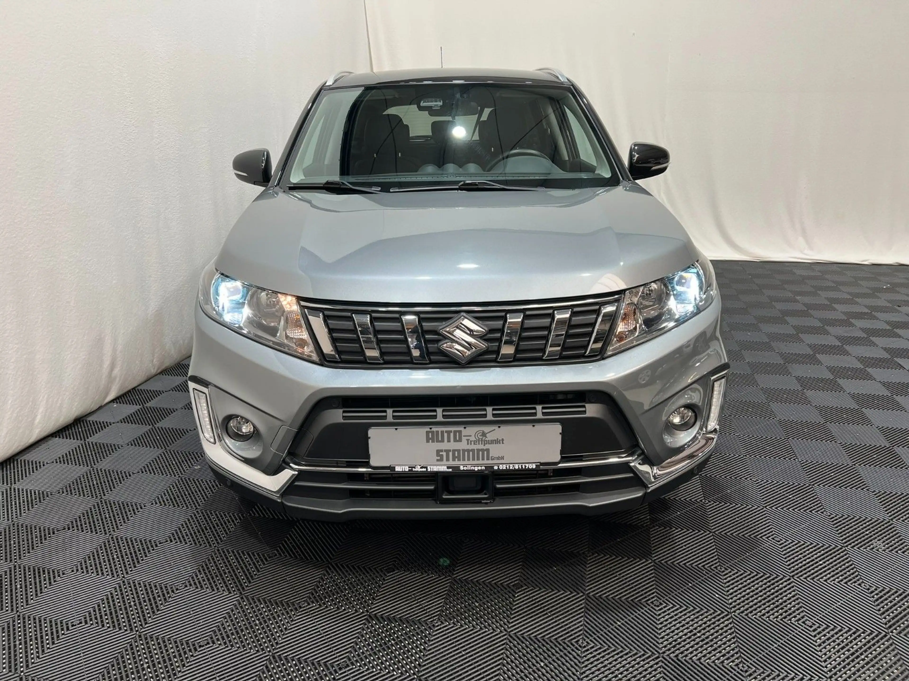 Suzuki Vitara Comfort + / Pano. / LED / Allgrip — photo 3