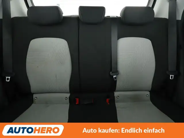 Hyundai i10 view 15