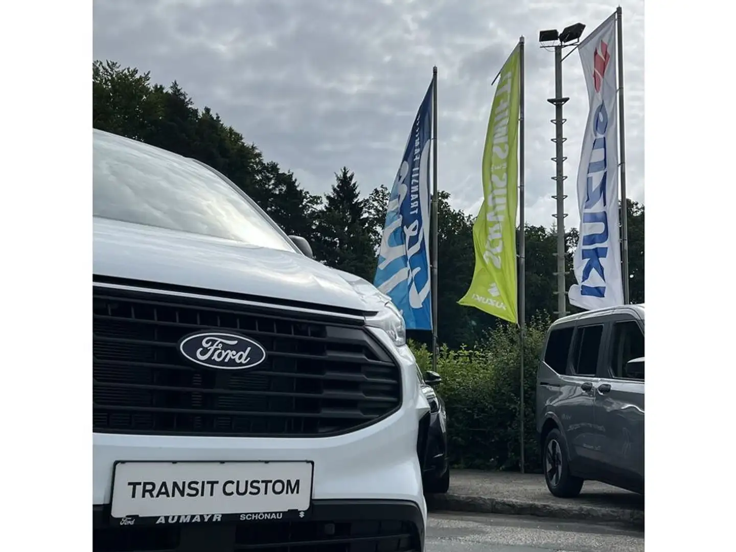 Ford Transit Custom Doppelkabine L2H1 320 Trend Weiß - 2