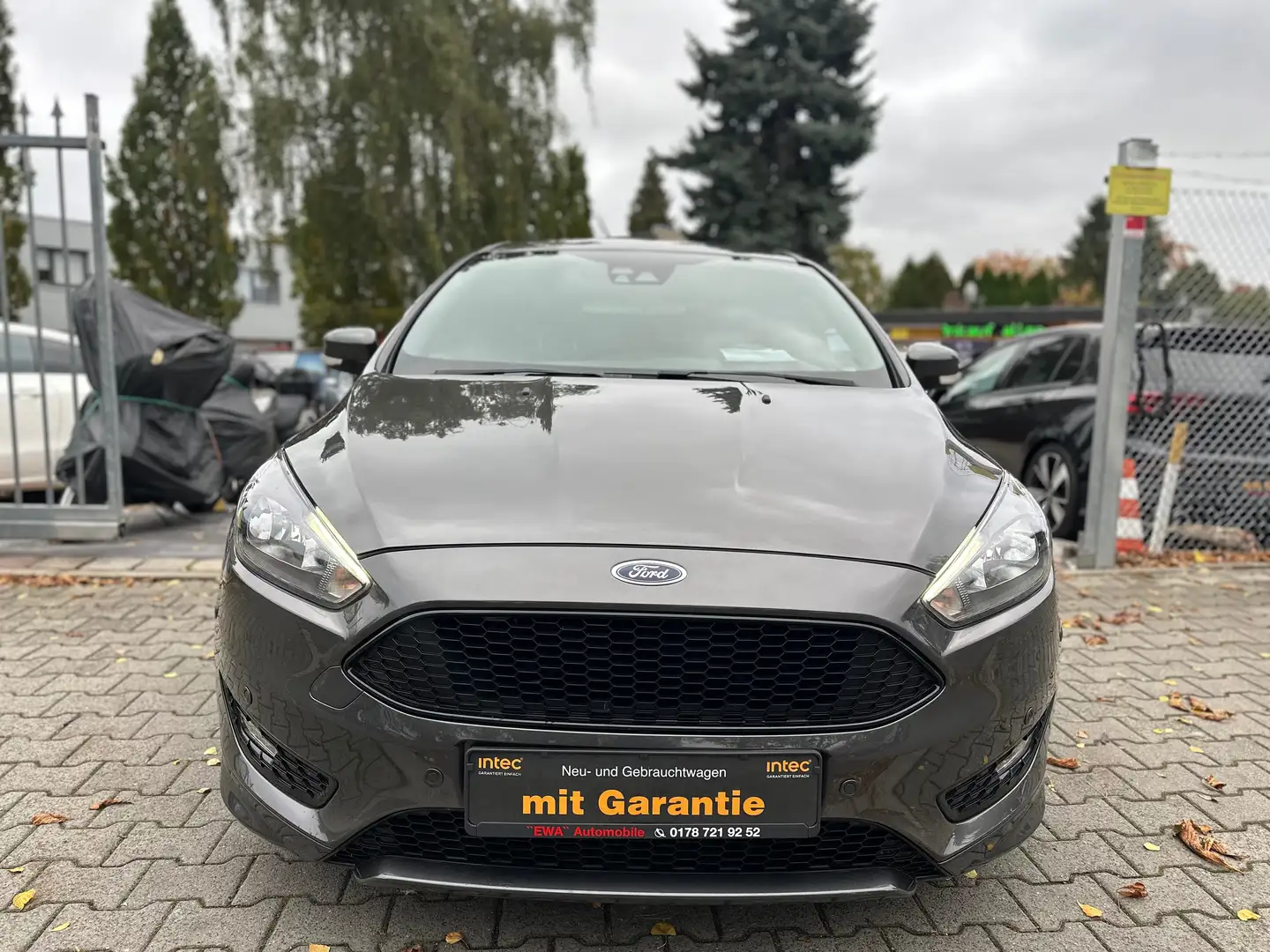 Ford Focus ST-Line,55.TKM,18.ZOLL,KAMERA,NAVI,PARKPILOT,TOP ! Gris - 2