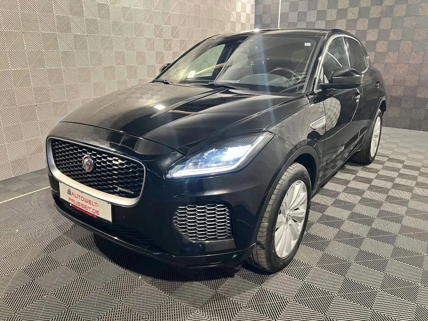 Jaguar E-Pace AWD*R-Dynamic S* LED-ACC-R.KAM-PANO-19" Schwarz - 2