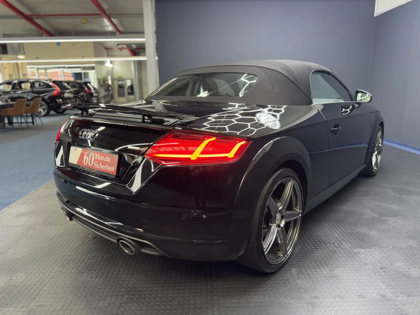 Audi TT 2.0 TDI ultra*3J.Garantie*LED*TÜV26*2.Hand* Schwarz - 2