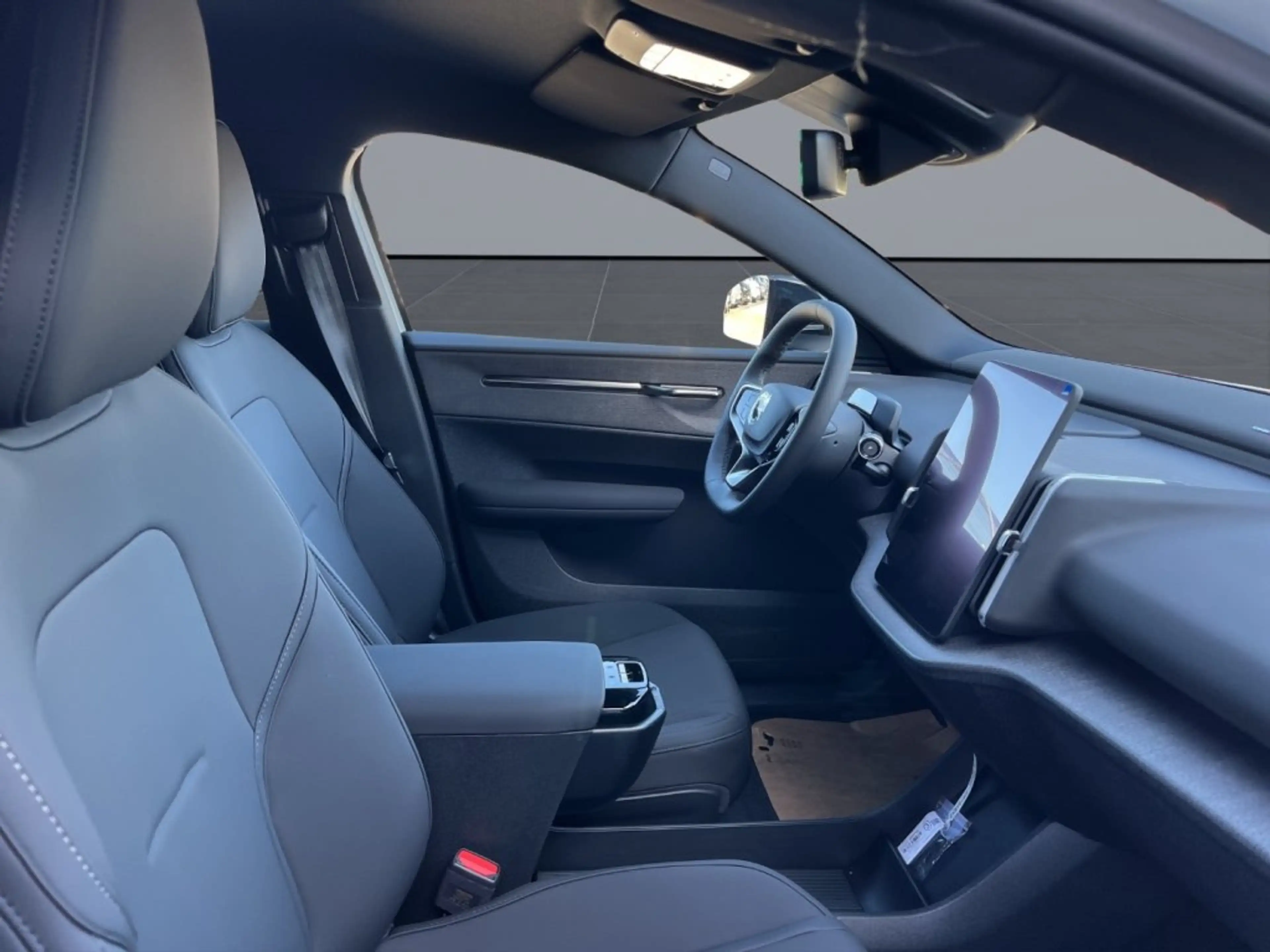 Volvo EX30 Cross Country Plus, P5 Long Range Vollelektrisch — photo 12