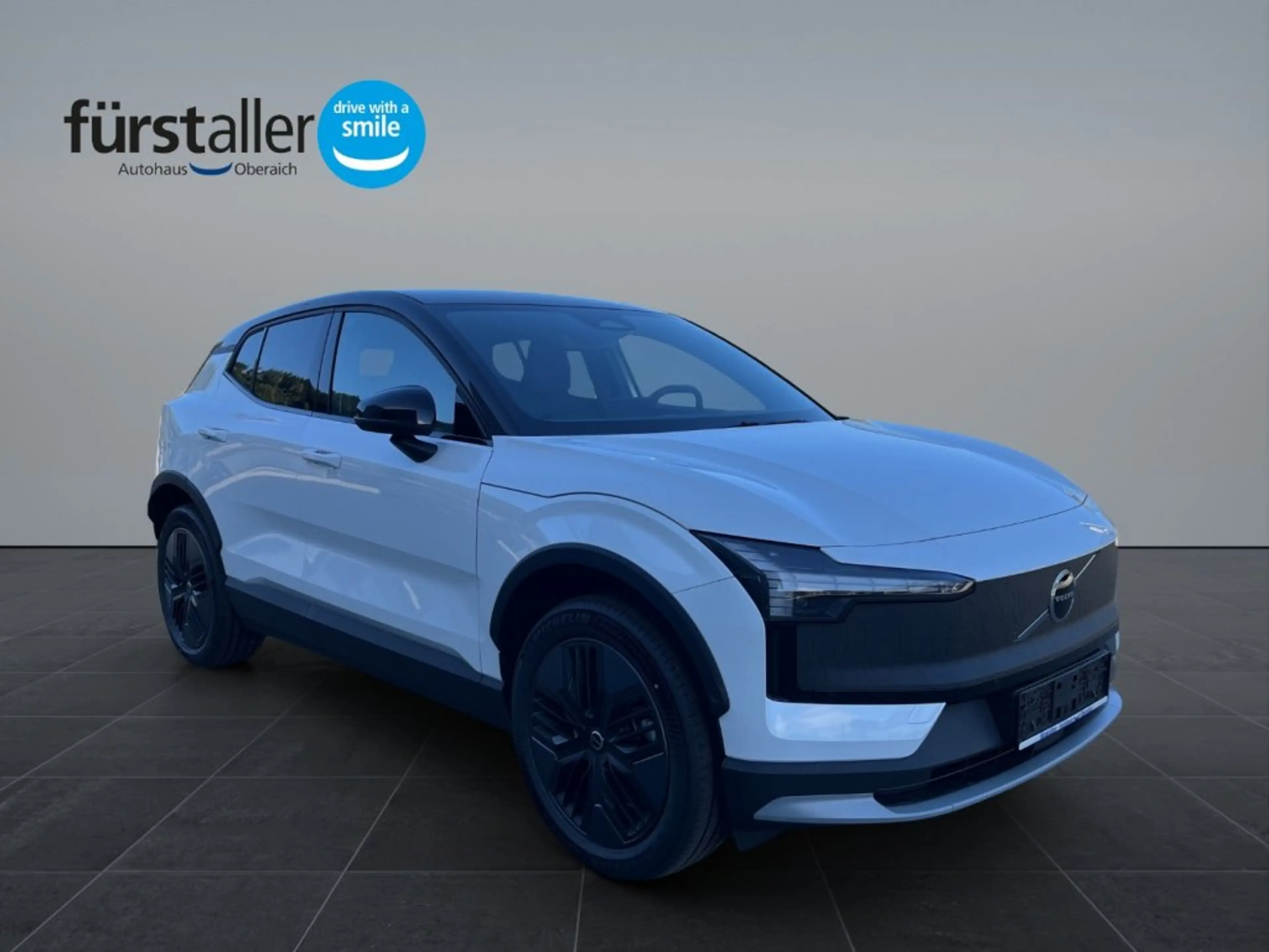 Volvo EX30 Cross Country Plus, P5 Long Range Vollelektrisch — photo 3