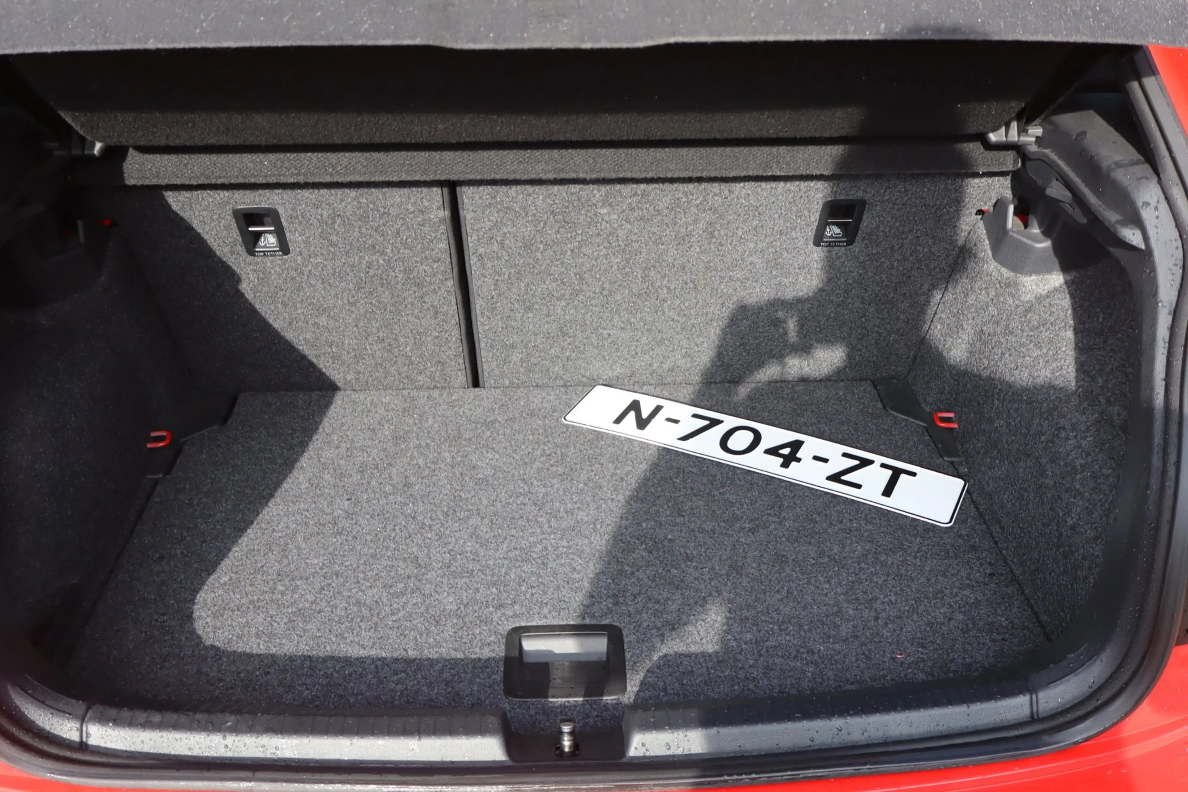 Volkswagen Polo GTI 2.0 TSI PANO 280 PK TREKHAAK 0Z 19 INCH SCHROEFSET — photo 13