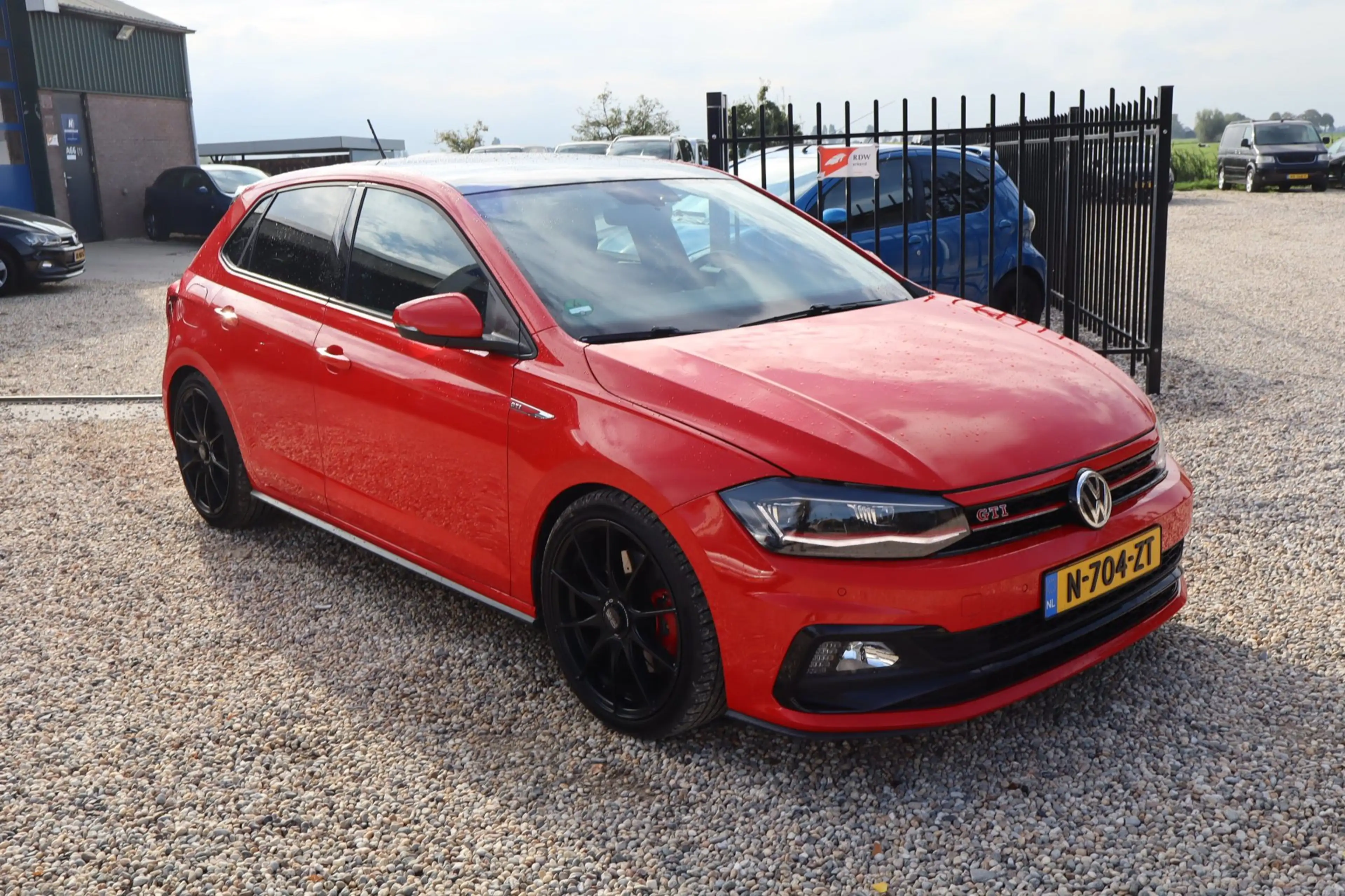 Volkswagen Polo GTI 2.0 TSI PANO 280 PK TREKHAAK 0Z 19 INCH SCHROEFSET — photo 3
