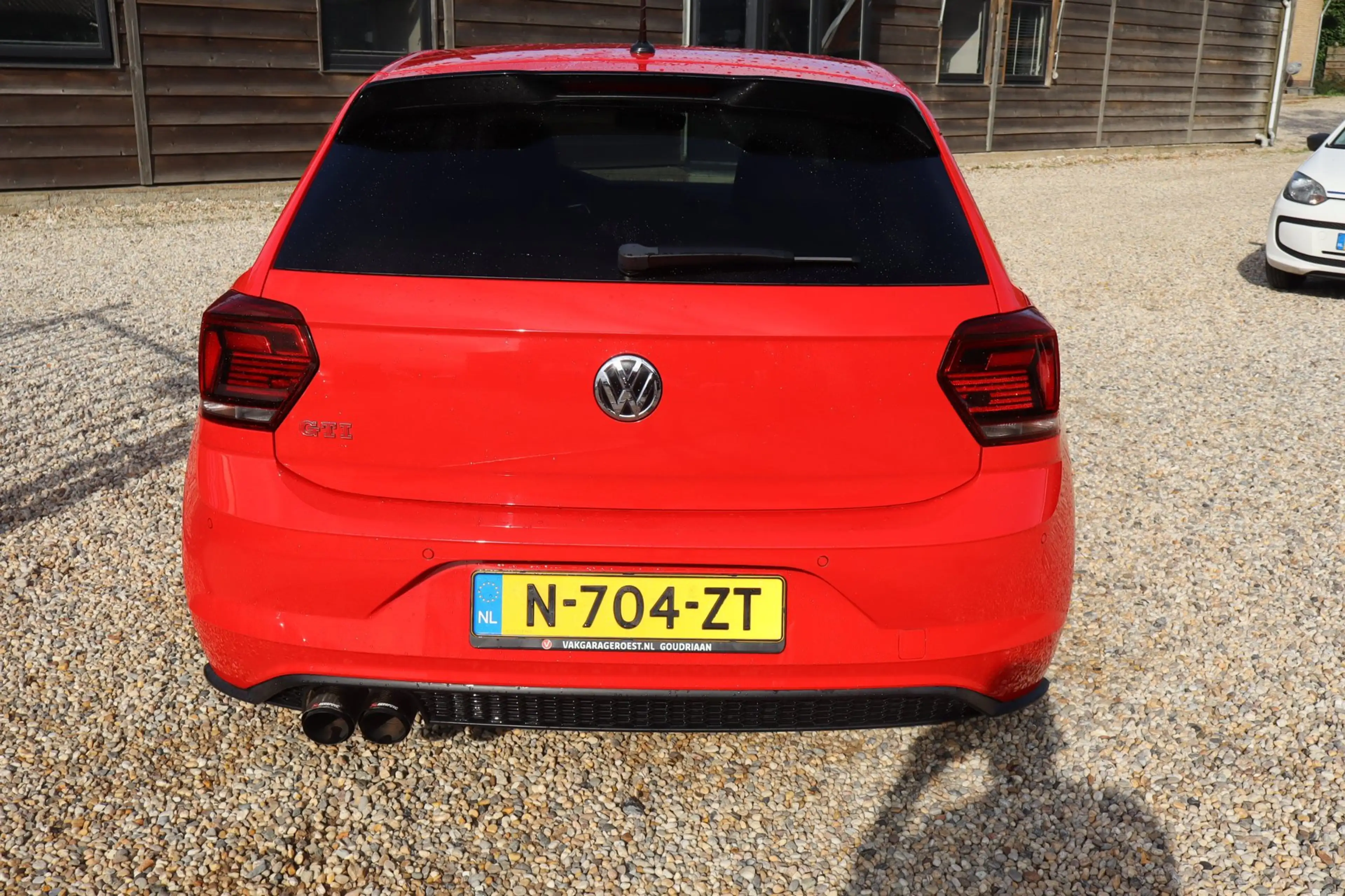 Volkswagen Polo GTI 2.0 TSI PANO 280 PK TREKHAAK 0Z 19 INCH SCHROEFSET — photo 8
