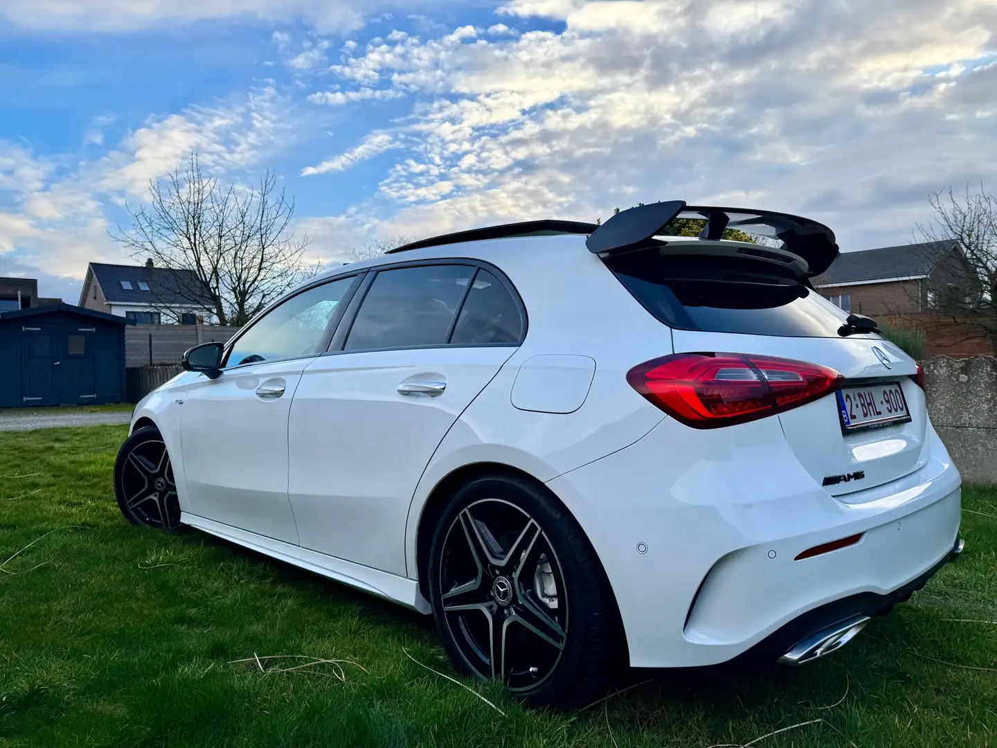 Mercedes-Benz A 250 AMG line White - 1