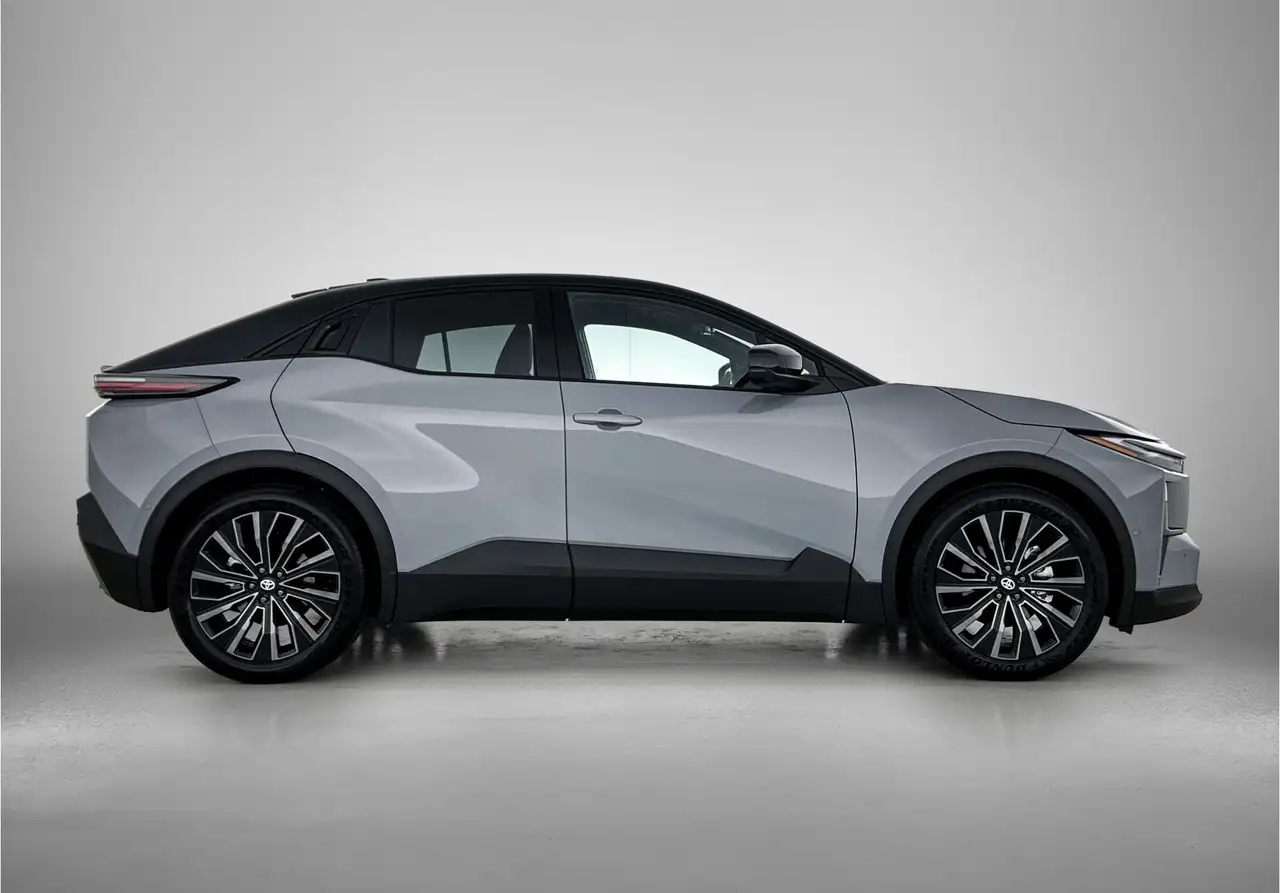 Toyota C-HR 2026 — фото 13