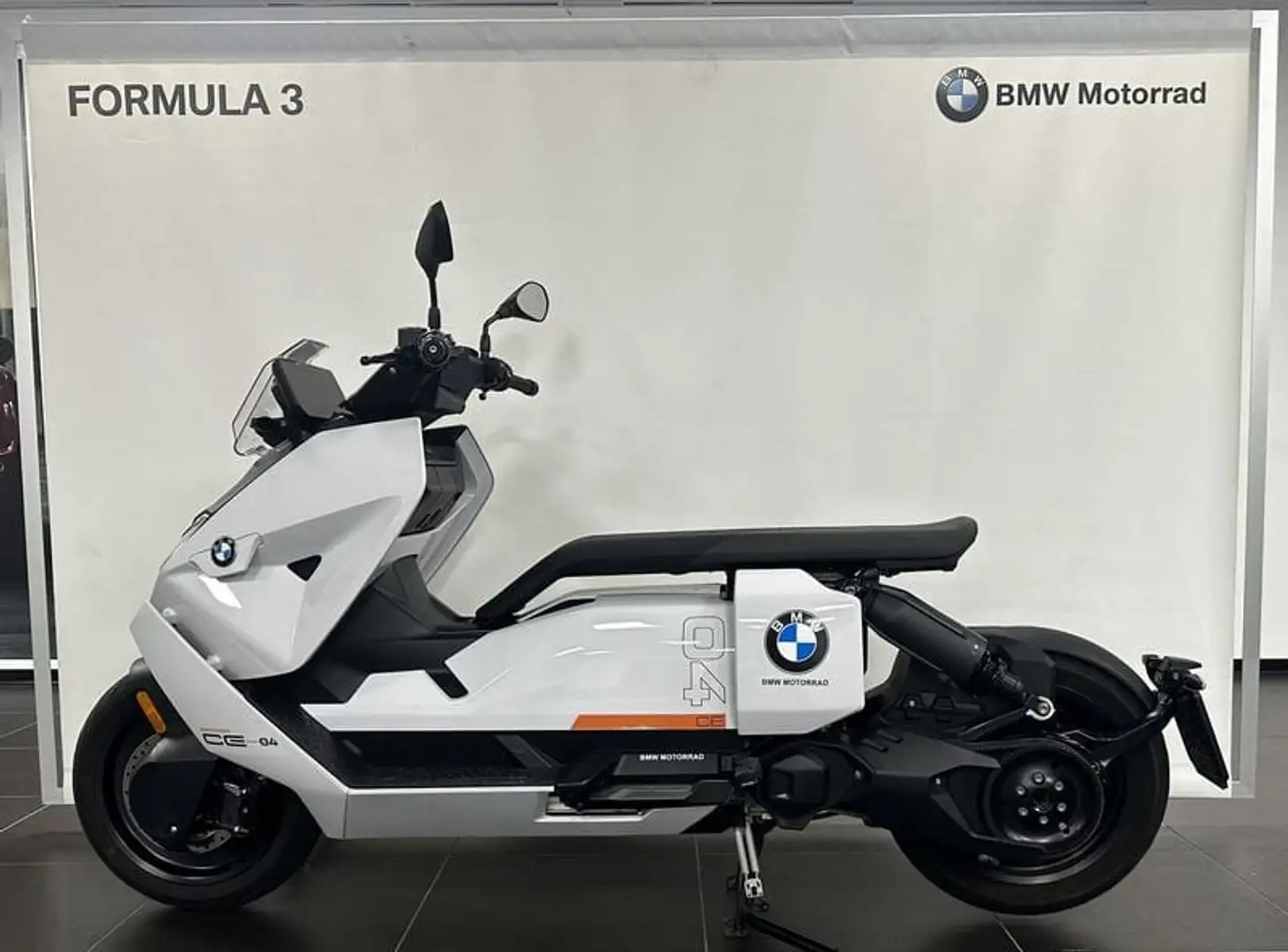 BMW CE 04 - 1