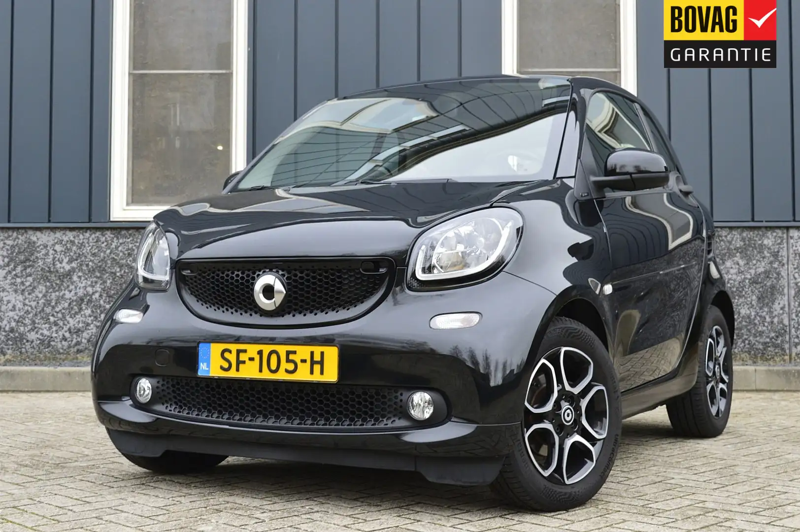smart forTwo 1.0 Turbo Prime Rijklaarprijs-Garantie Leder Airco Zwart - 1